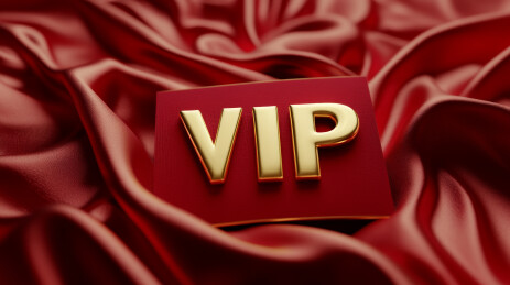 金色VIP牌红色绸缎奢华象征