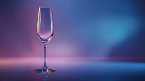 紫蓝光效香槟杯艺术图