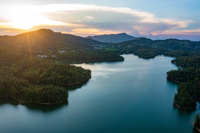 航拍湖南长沙泉水冲森林公园和乡村景观