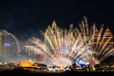 西双版纳告庄西双景夜空绚烂烟花秀
