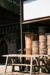 中国江西景德镇陶瓷工作室陶土胚胎和模具