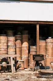 中国江西景德镇陶瓷工作室陶土胚胎和模具