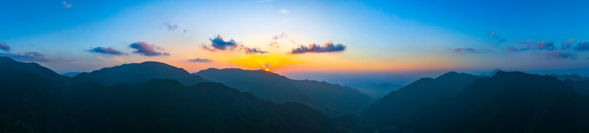 航拍浙江丽水市龙泉市长三角第一高峰黄茅尖
