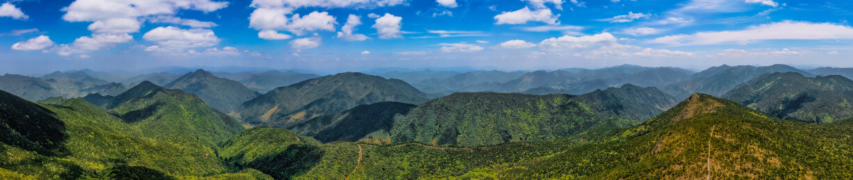 航拍浙江丽水市龙泉市长三角第一高峰黄茅尖