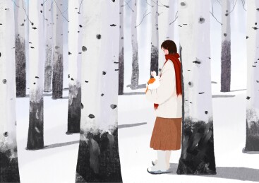 冬天里抱着小白兔的女孩靠着白桦树