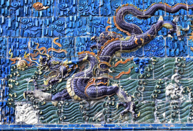 山西省古建筑大同九龙壁照壁特写