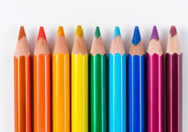 彩色铅笔整齐排列图