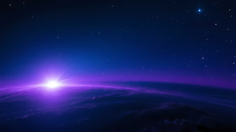 夜空下的蓝紫光源