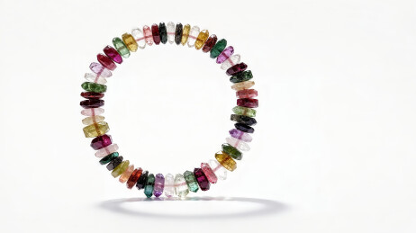 多彩碧玺手链特写