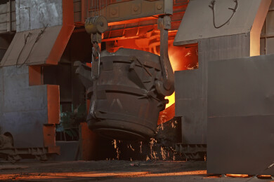 钢铁冶炼车间浇铸场景