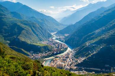 四川阿坝汶川县城下午城市风光