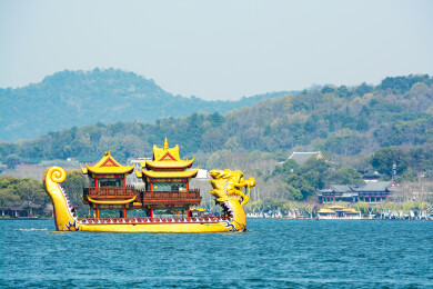浙江杭州西湖龙船