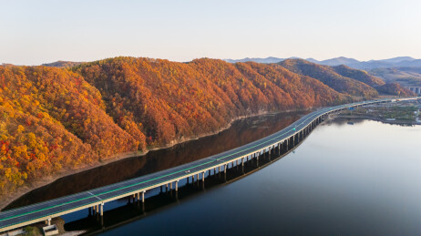 鹤大高速吉林靖宇松花江大桥