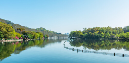 浙江杭州西湖春日湖光山色