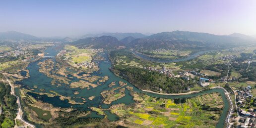 航拍广西桂林灵川甘棠江三街镇河段田园风光