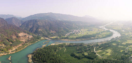 航拍广西桂林灵川甘棠江三街镇河段田园风光