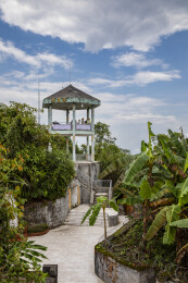 云南文山麻栗坡老山主峰