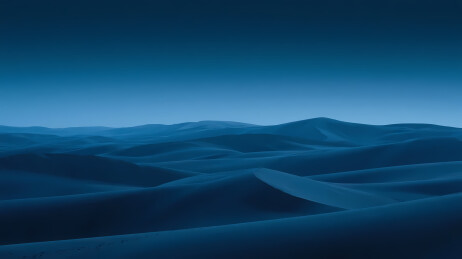 蓝色沙丘与夜空