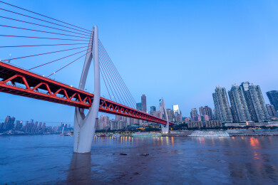 重庆渝中半岛东水门大桥    