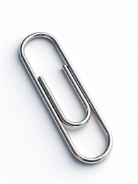 银色金属回形针特写