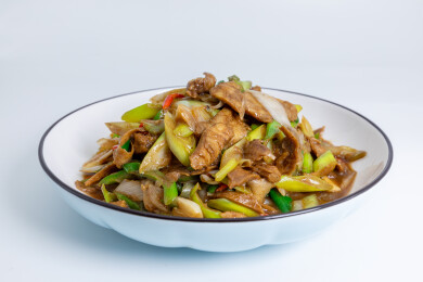 大葱炒面筋