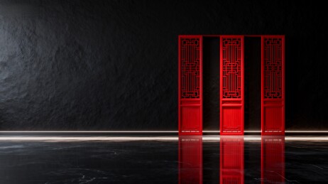 红色中式屏风与黑色墙面