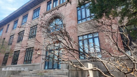 中国北京清华大学建筑局部图