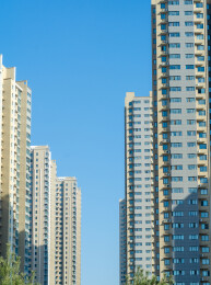 渭南沋河公园旁的高层住宅楼