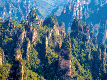 中国湖南张家界天子山风景区航拍风光