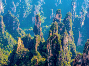 中国湖南张家界天子山风景区航拍风光