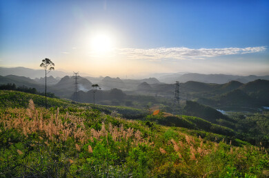云浮罗定市金鸡镇夕阳层山叠峦自然风光