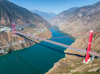 中国四川泸定大渡河特大桥