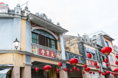 中国广东珠海市斗门区斗门旧街春节挂满灯笼