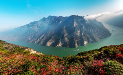 中国重庆巫山长江三峡巫峡红叶季