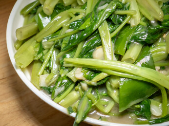 广式椒丝腐乳炒通菜特写