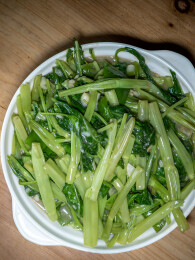 广式椒丝腐乳炒通菜特写