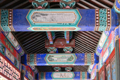 中国北京颐和园长廊顶部木梁特写