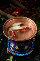 迷你小火锅清汤高汤锅底