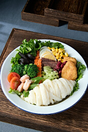 牛筋面为主的轻食健康减脂餐