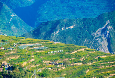 四川阿坝汶川樱桃现代农业园乡村振兴白昼