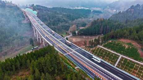 镇广高速平昌白衣至广安段今日通车