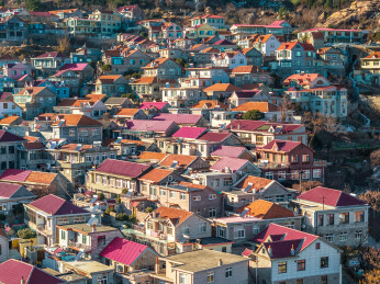 青岛崂山青山渔村晴天航拍