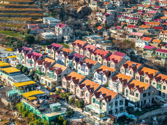 青岛崂山青山渔村晴天航拍