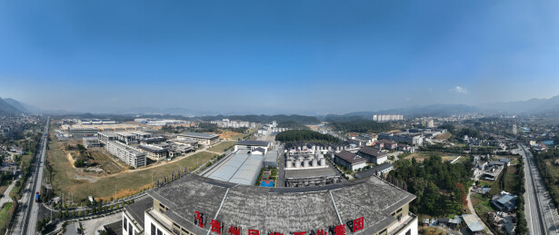 贵州省遵义市仁怀茅台镇，贵州民族酒业集团