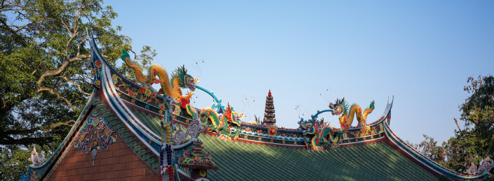 福建省漳州市七首岩寺闽南传统建筑屋顶