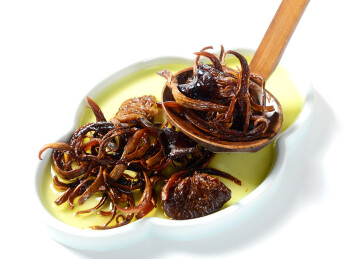 云南特色小吃油炸鸡枞菌