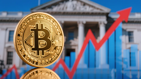 金色比特币与古典建筑