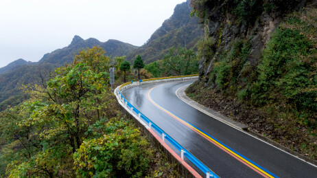 山区公路交通航拍