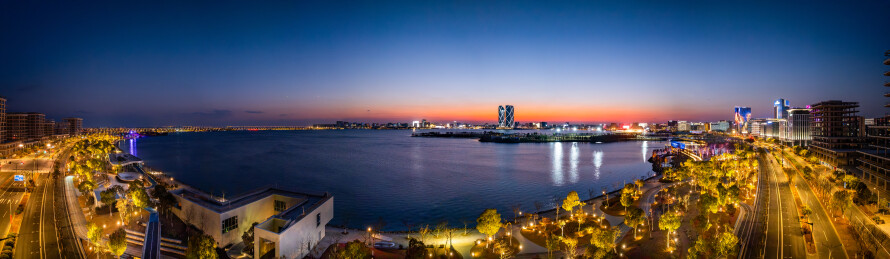 航拍上海临港新区滴水湖全景夜景