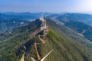 航拍湖南株洲蓬源仙风电场风光